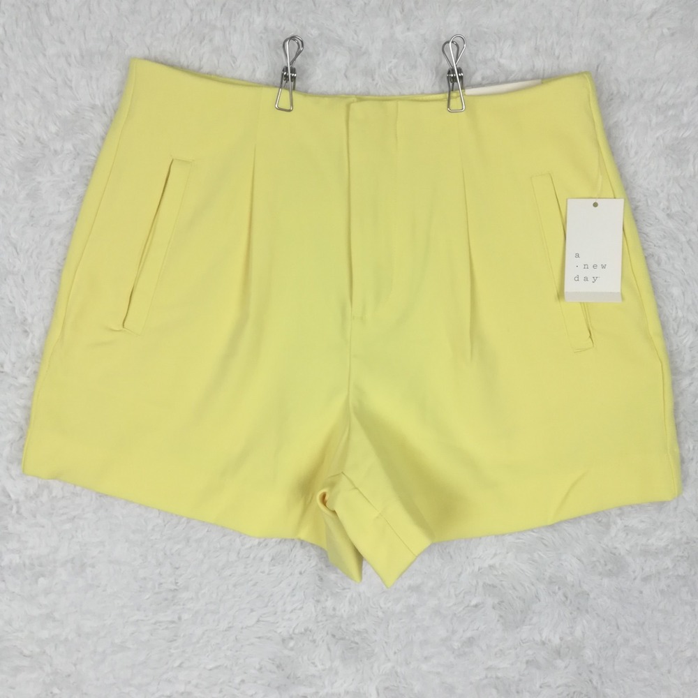 A New Day Womens Shorts Midi 4" Inseam Yellow Stretch High Rise 8 New